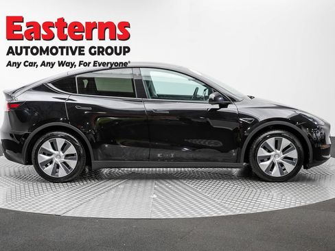 Used 2021 Tesla Model Y Long Range AWD/4WD image 4