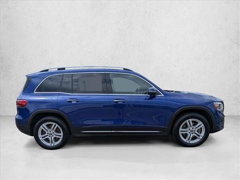 Used 2023 Mercedes-Benz GLB 250 4MATIC image 4