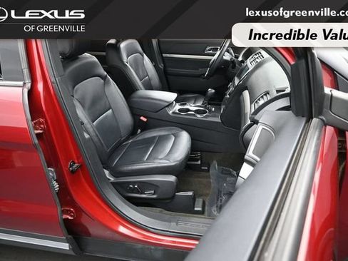 Used 2018 Ford Explorer XLT w/ Equipment Group 202A FWD image 29