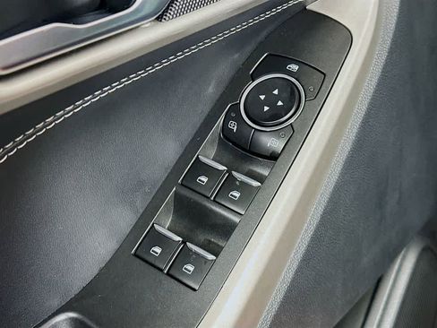 Certified 2022 Ford Explorer XLT w/ Equipment Group 202A image 29