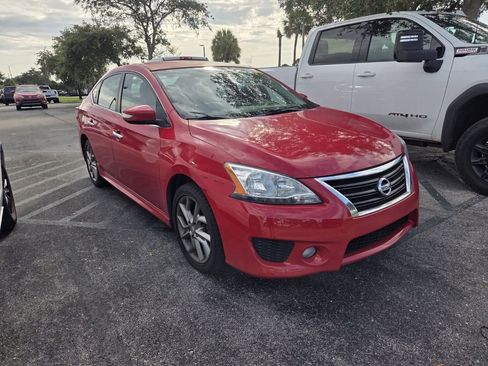 Used 2015 Nissan Sentra SR w/ Electronics Package FWD image 2