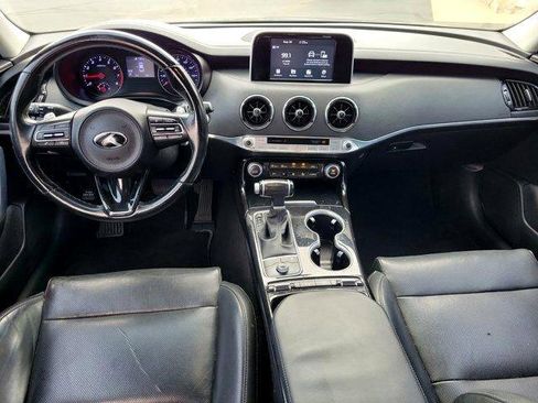 Used 2019 Kia Stinger image 10