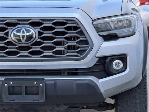 Used 2022 Toyota Tacoma TRD Off-Road image 8