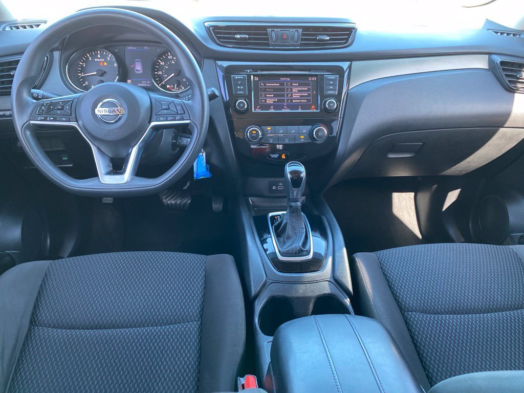 Used 2019 Nissan Rogue Sport S FWD image 4