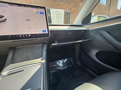 Used 2023 Tesla Model Y Long Range AWD/4WD image 56