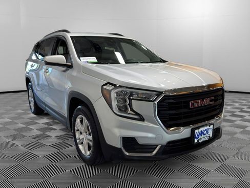 Used 2022 GMC Terrain SLE w/ Driver Convenience Package FWD image 7