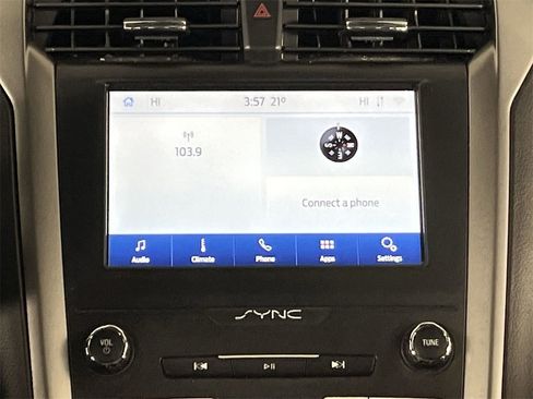 Used 2020 Ford Fusion SE image 16