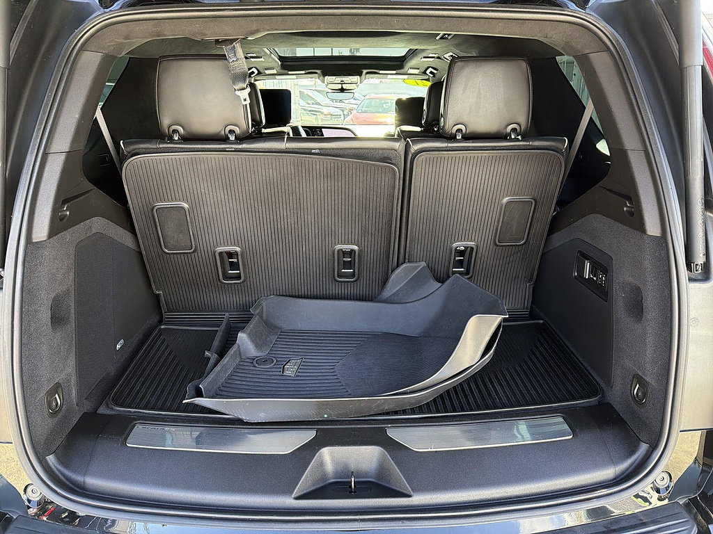 Used 2021 Cadillac Escalade Sport Platinum w/ Heavy-Duty Trailer Package AWD/4WD image 26