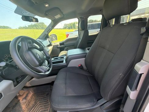 Used 2017 Ford F150 XL w/ Equipment Group 101A Mid RWD image 2