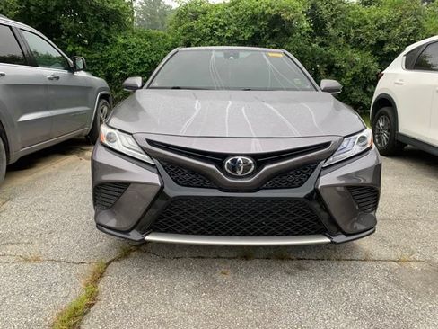 Used 2020 Toyota Camry XSE FWD image 3