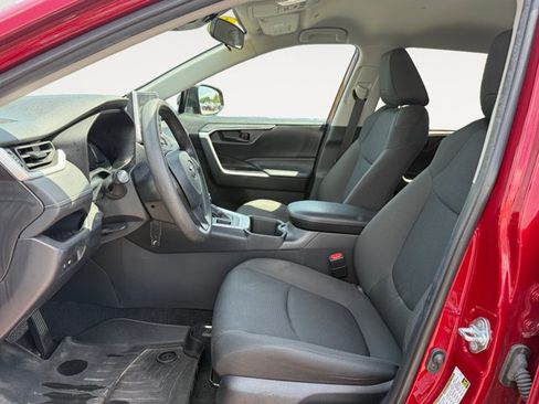 Used 2024 Toyota RAV4 LE AWD/4WD image 11