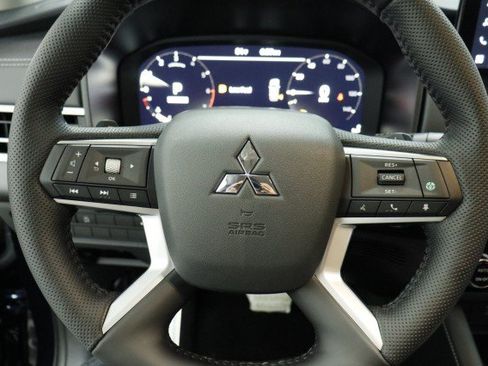 New 2026 Mitsubishi Outlander SEL FWD image 8