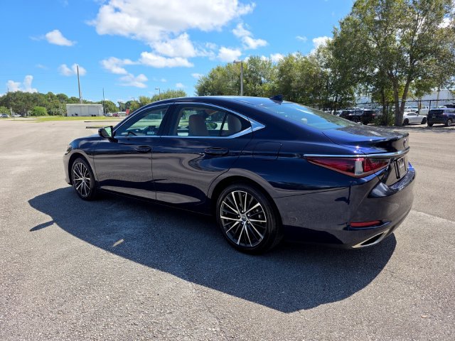 Used 2025 Lexus ES 350 w/ Premium Package FWD image 5
