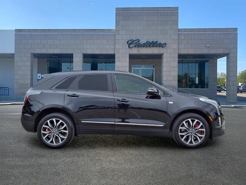 Used 2022 Cadillac XT5 Sportv w/ Platinum Package AWD/4WD image 4