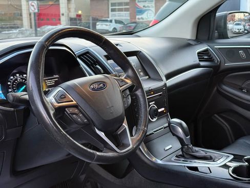 Used 2015 Ford Edge Titanium image 19