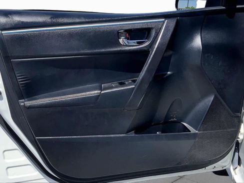 Used 2015 Toyota Corolla S FWD image 21