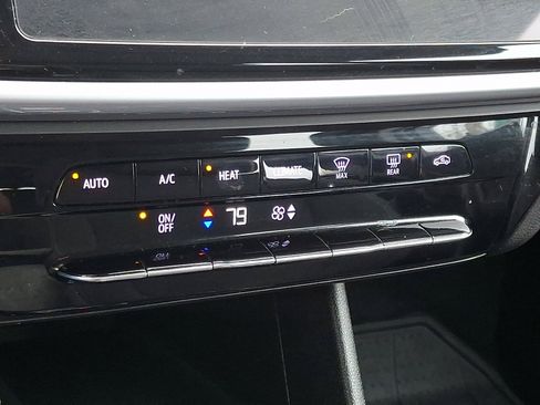 Used 2023 Chevrolet Bolt EUV LT w/ Driver Confidence Package image 15