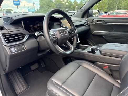 Used 2026 GMC Acadia Elevation w/ Elevation Premium Package FWD image 21