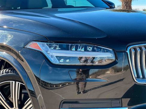 Used 2022 Volvo XC90 T6 Inscription w/ Lounge Package image 10