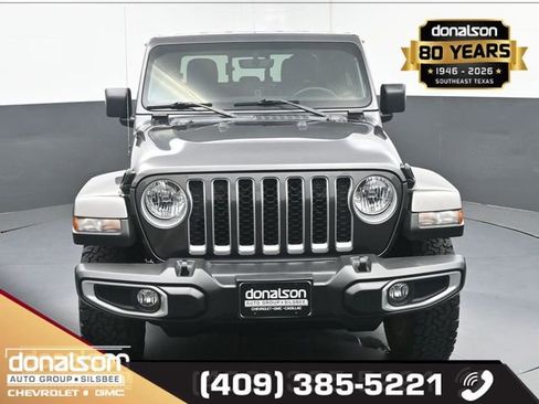 Used 2023 Jeep Gladiator Overland w/ Popular Equipment Package AWD/4WD image 3