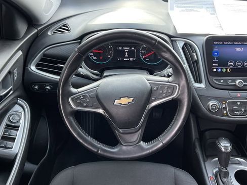 Used 2019 Chevrolet Malibu RS image 14