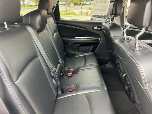 Used 2017 Dodge Journey GT w/ Flexible Seating Group image 33