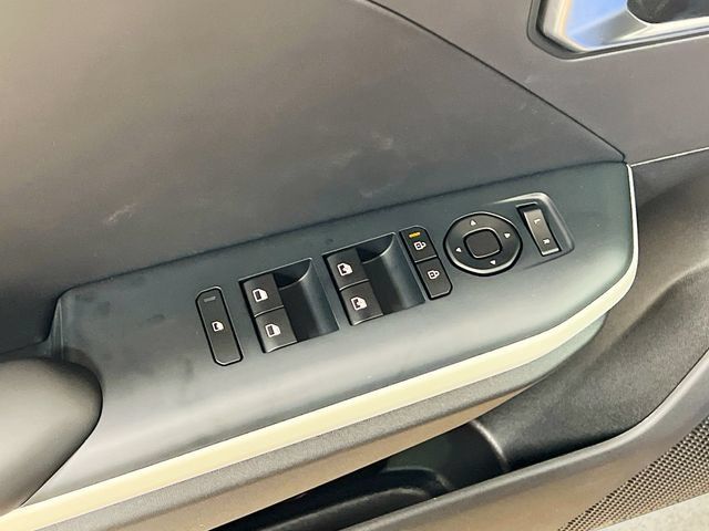 New 2025 Kia K4 GT-Line w/ GT-Line Sunroof Package FWD image 18