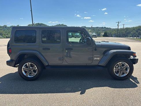 Used 2020 Jeep Wrangler Unlimited Sahara AWD/4WD image 5