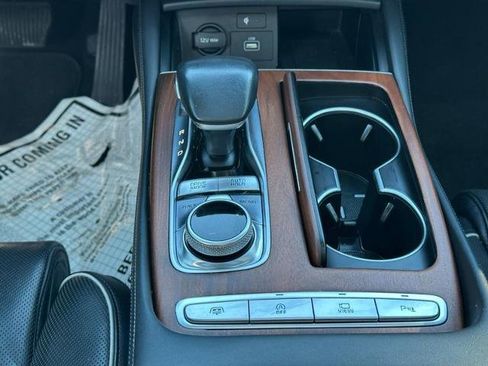 Used 2019 Kia K900 Luxury w/ VIP Package image 17