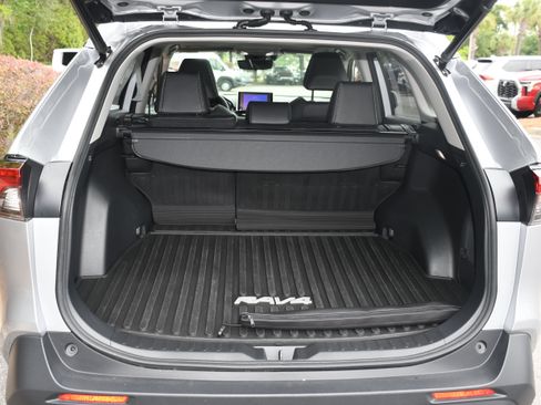 Certified 2023 Toyota RAV4 XLE Premium AWD/4WD image 19