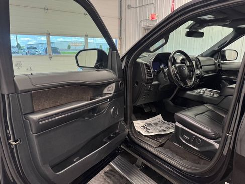 Used 2021 Ford Expedition Limited AWD/4WD image 7