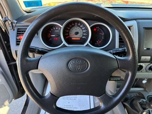 Used 2010 Toyota Tacoma 4x4 Regular Cab image 16