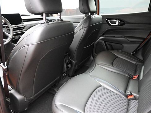 New 2026 Jeep Compass Latitude image 15