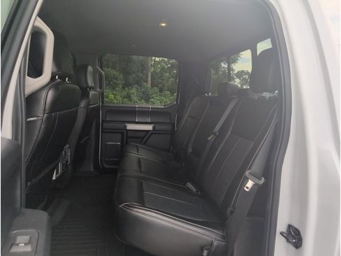 Used 2021 Ford F250 Lariat w/ Chrome Package image 33