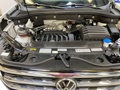 Used 2020 Volkswagen Atlas Cross Sport SEL Premium AWD/4WD image 9