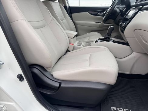 Used 2017 Nissan Rogue Sport SL w/ SL Premium Package image 14