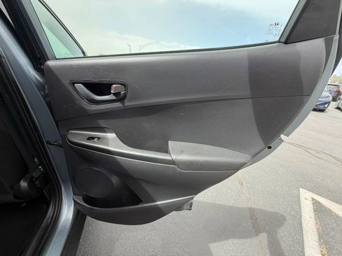 Used 2019 Hyundai Kona SE AWD/4WD image 16