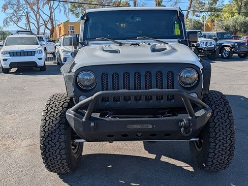 Used 2015 Jeep Wrangler Unlimited Rubicon image 16