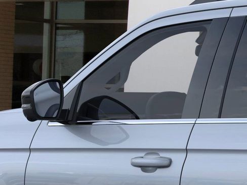 New 2025 Ford Expedition Active image 22