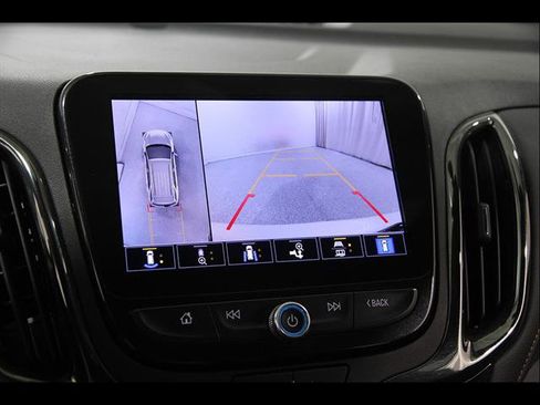 Used 2024 Chevrolet Equinox Premier AWD/4WD image 13