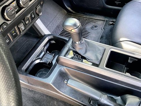 Used 2023 Toyota Tacoma TRD Sport image 15