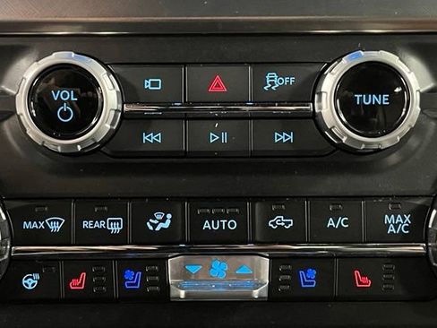 Used 2026 Ford F350 King Ranch w/ FX4 Off-Road Package AWD/4WD image 39