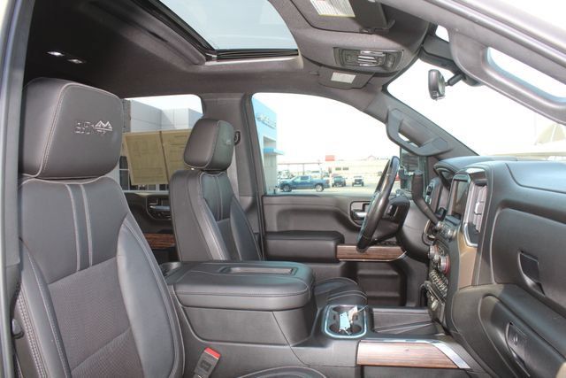 Used 2020 Chevrolet Silverado 2500 High Country w/ Z71 Off-Road Package AWD/4WD image 16