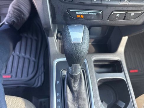 Used 2017 Ford Escape SE AWD/4WD image 12