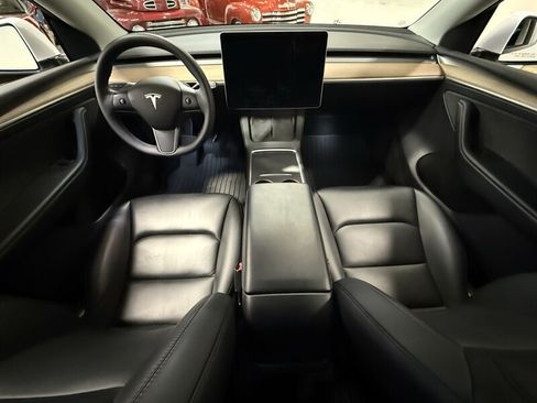 Used 2023 Tesla Model Y Long Range AWD/4WD image 14