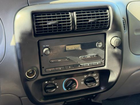 Used 2005 Ford Ranger 2WD Regular Cab image 9