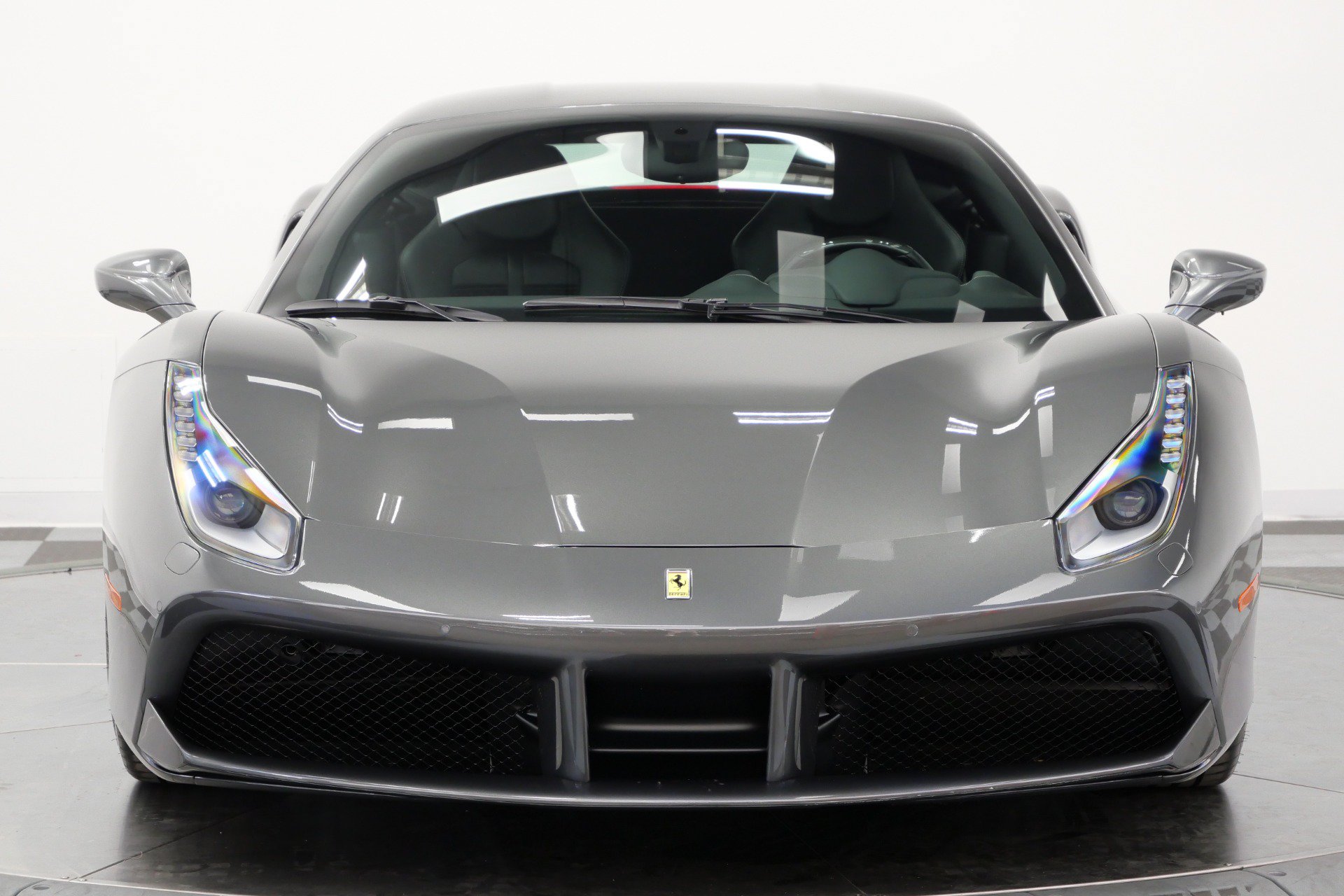 Used 2019 Ferrari 488 GTB RWD image 4