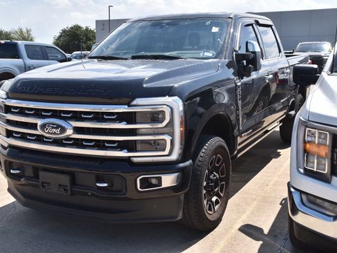 Used 2024 Ford F250 Platinum AWD/4WD image 2