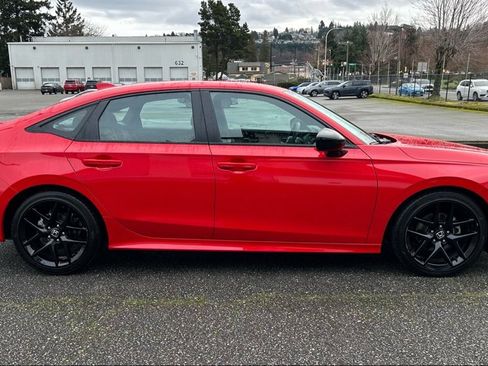 Used 2025 Honda Civic Sport image 4