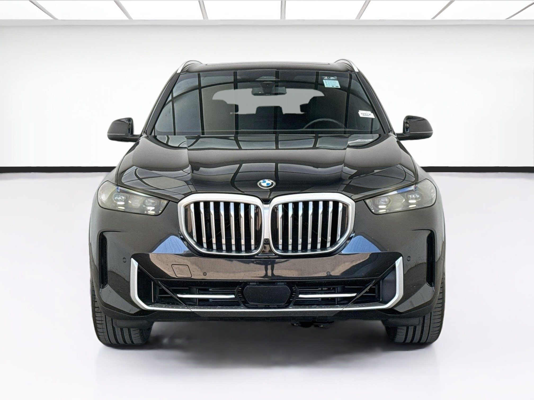 Used 2024 BMW X5 sDrive40i w/ Parking Assistance Package RWD image 2
